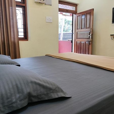 Dhruv Guest House Калангут Экстерьер фото